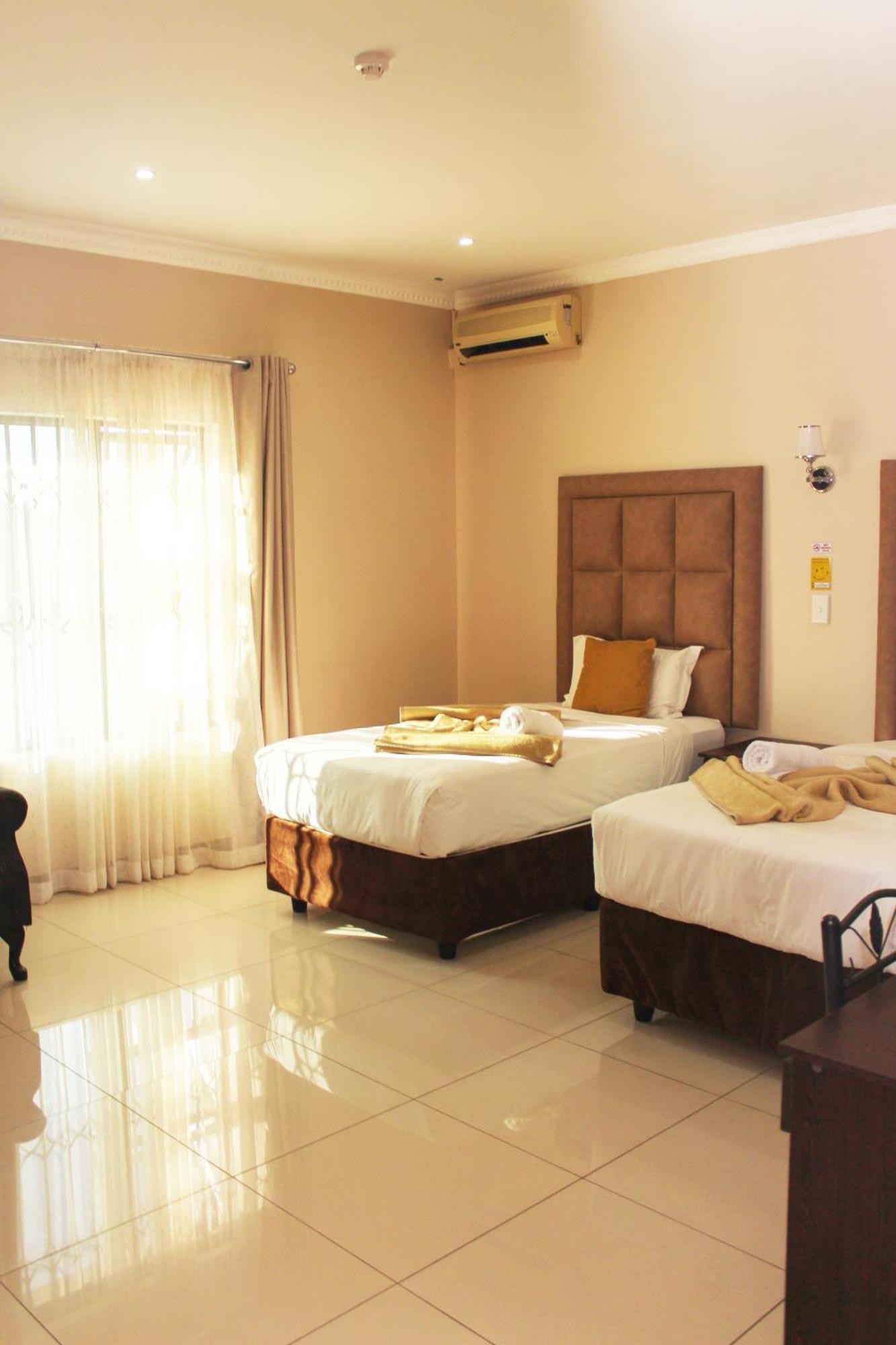 Aqua Stone Guest House Mbombela Exterior photo